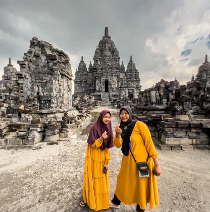 Culture Indonésie rime avec une immersion dans la religion musulmane comme ici à Prambanan sur l'île de Java