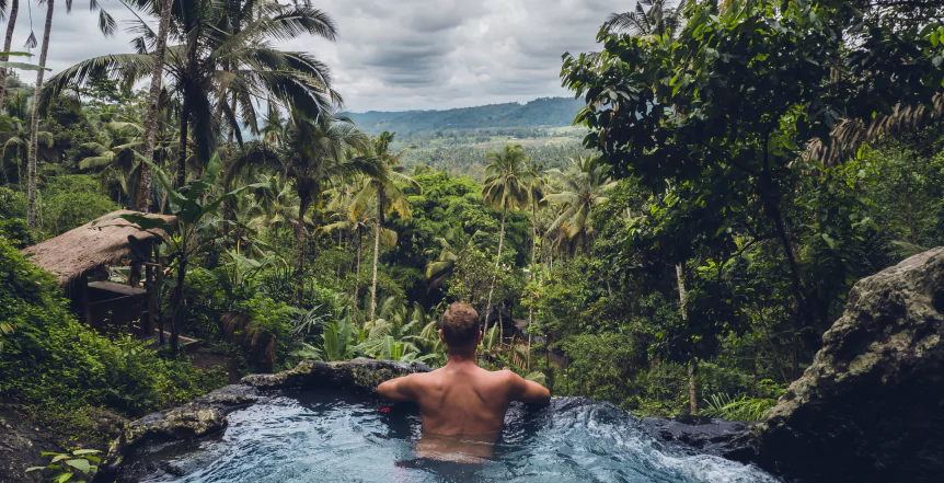 Excursions personnalisées en Indonésie à la découverte de sites natures hors des sentiers battus entre rizières, jungle et cascades