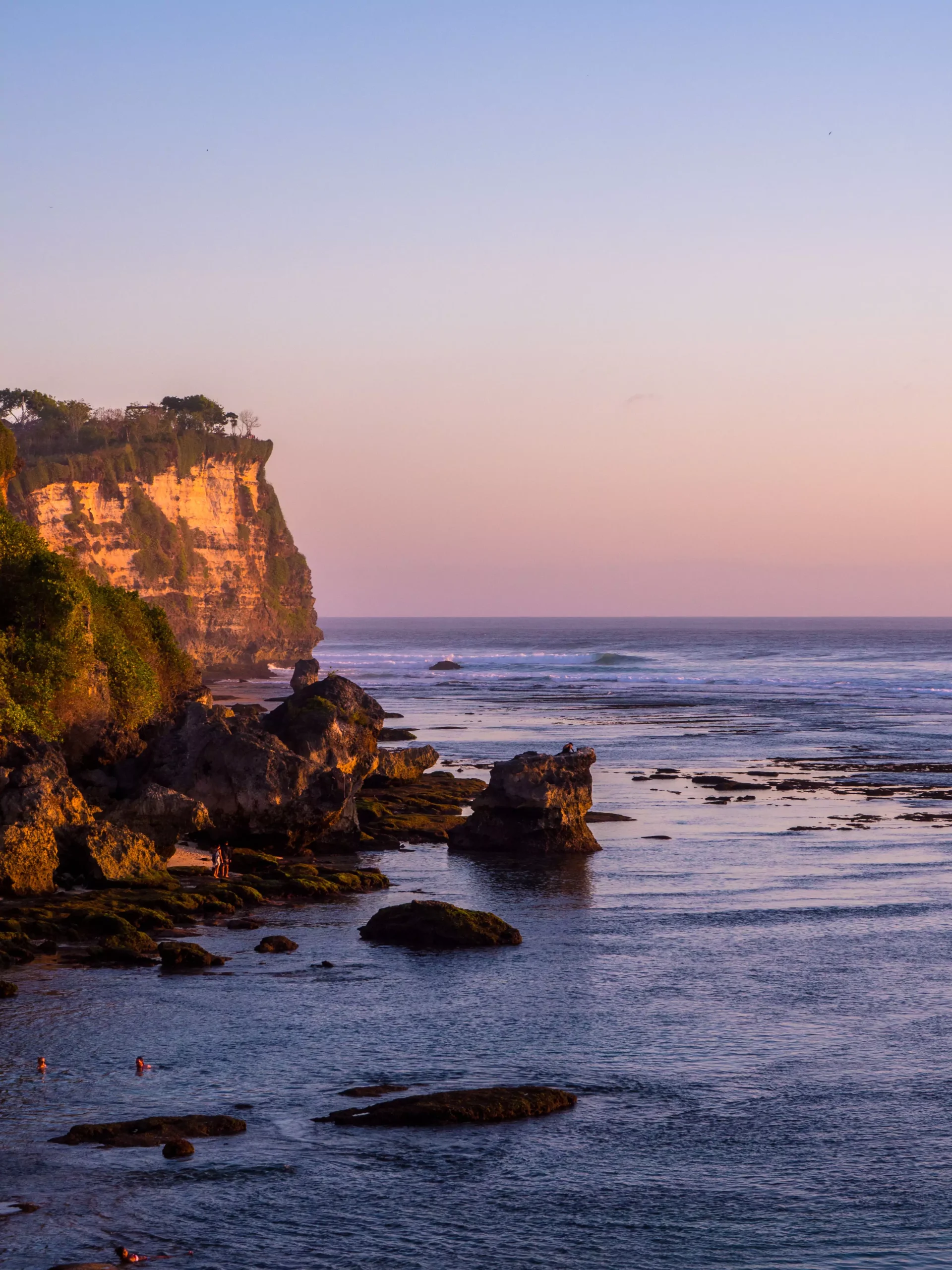 Voyager à Bali pendant la saison des pluies offre une occasion unique de découvrir la véritable essence de Bali