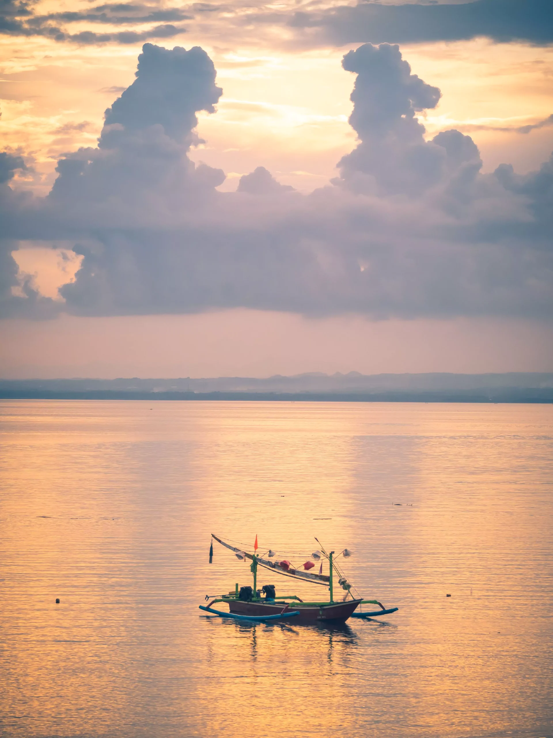 Voyager à Bali pendant la saison des pluies, c'est profiter des plus beaux couchers de soleil