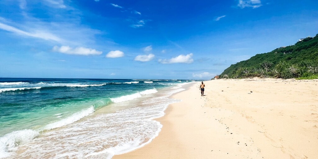 plage de Nyang Nyang dans le sud de Bali